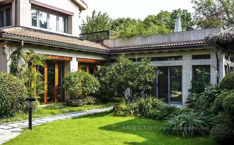 庭院草坪如何驅蚊（wén）？戶外滅蚊（wén）燈（dēng）效果