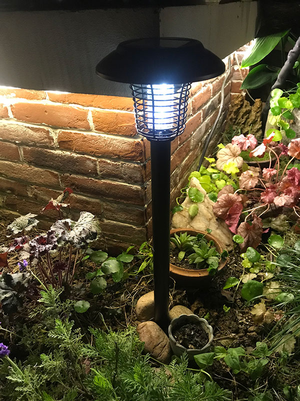 SX-08加（jiā）高款太陽能室外滅蚊燈